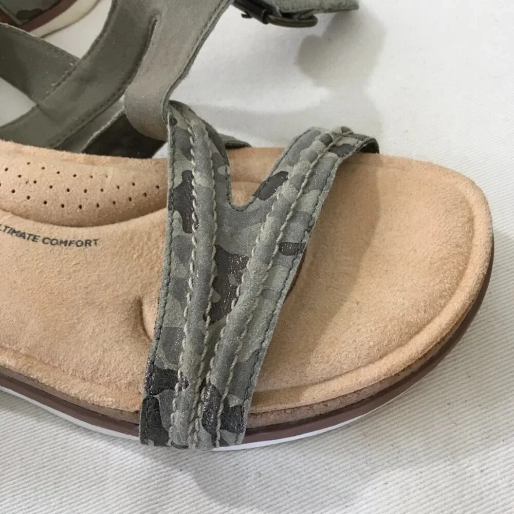 Clarks Women's Brynn Step Sandals Camouflage